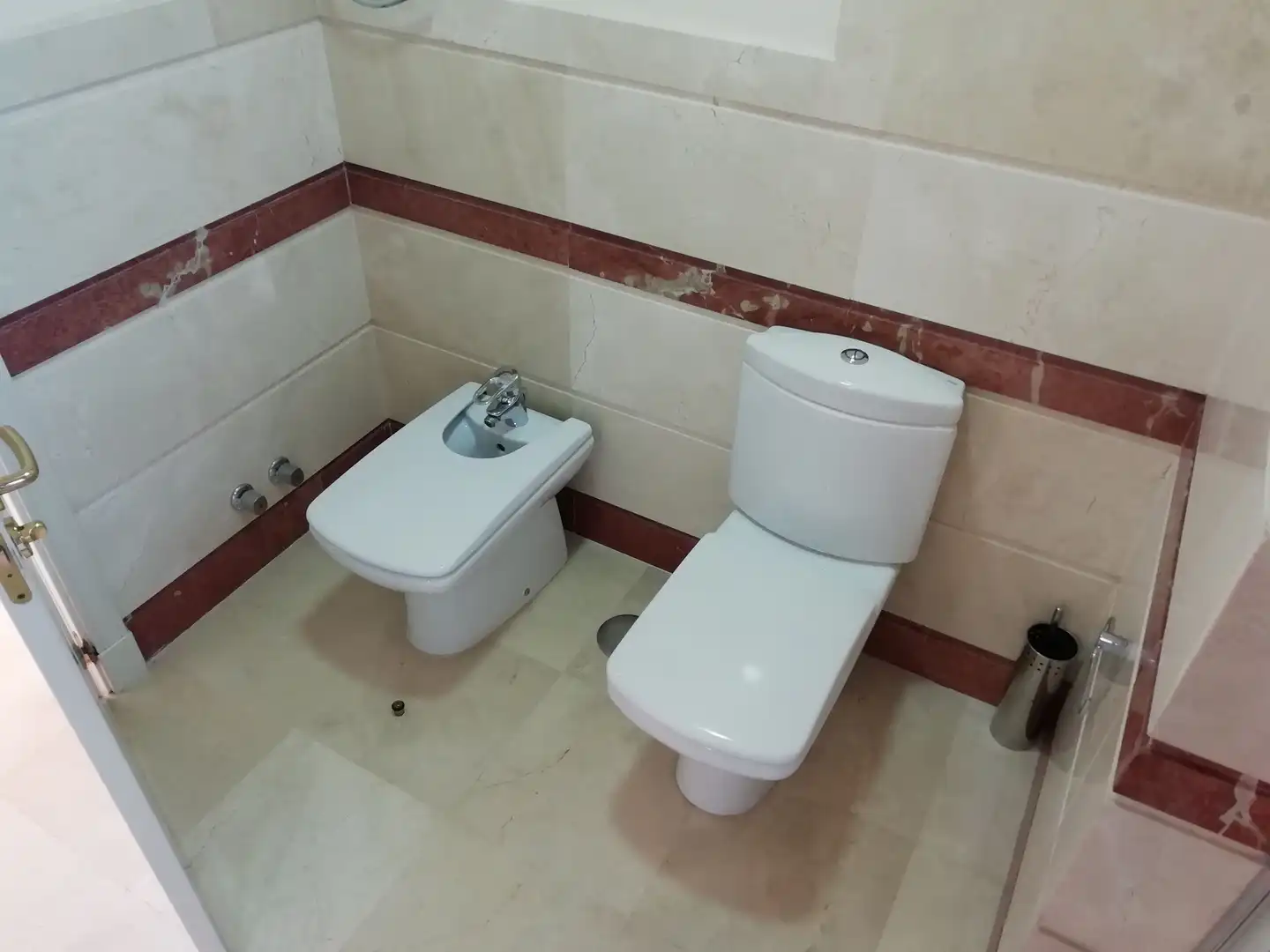 Badezimmer von Maisonette zum Verkauf in Marbella mit Klimaanlage, Terrasse und Abstellraum