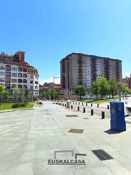 Vista exterior de Apartamento en venta en Bilbao  con Calefacción, Trastero y Balcón