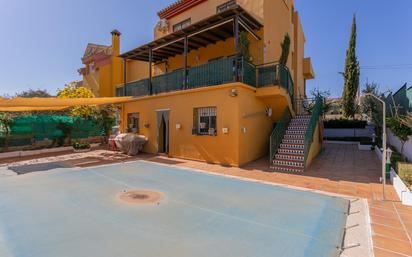 Exterior view of House or chalet for sale in Cúllar Vega  with Heating, Private garden and Parquet flooring