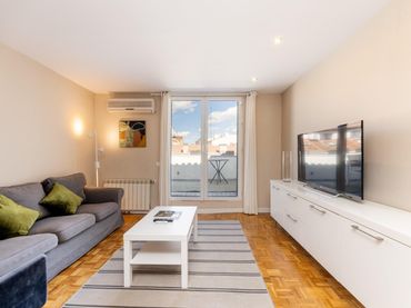 Penthouse with lift to rent in PEZ
