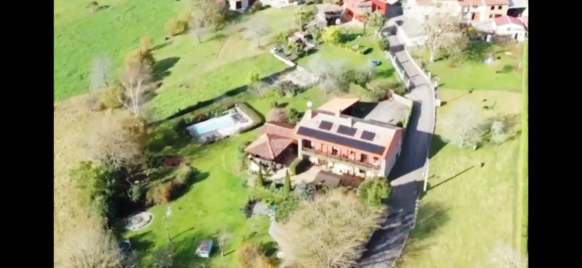 Vista exterior de Casa o chalet en venta en Nava con Calefacción, Jardín privado y Parquet