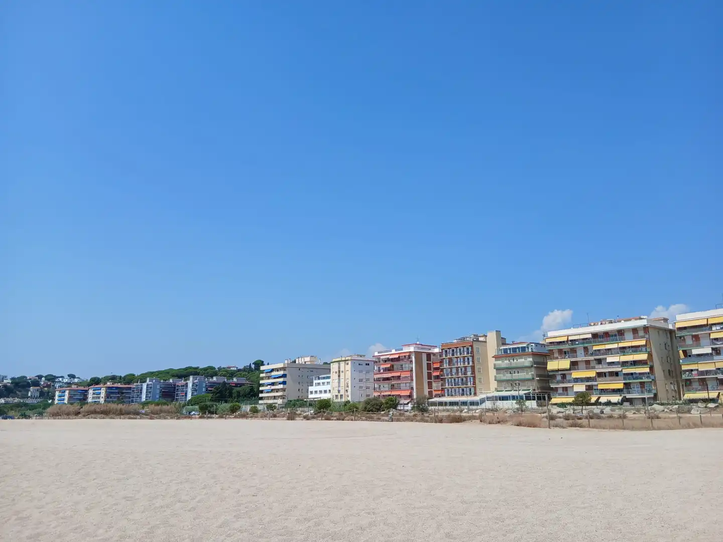 Außenansicht von Erdgeschoss zum Verkauf in Canet de Mar, Barcelona