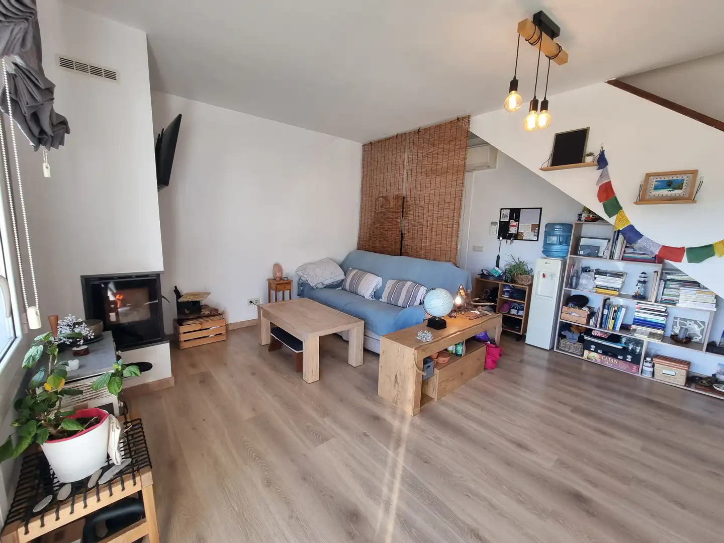 Wohnzimmer von Einfamilien-Reihenhaus zum Verkauf in Roses mit Klimaanlage, Heizung und Privatgarten