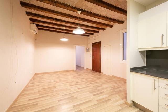 Piso en Venta en de Montsió en Barri Gòtic