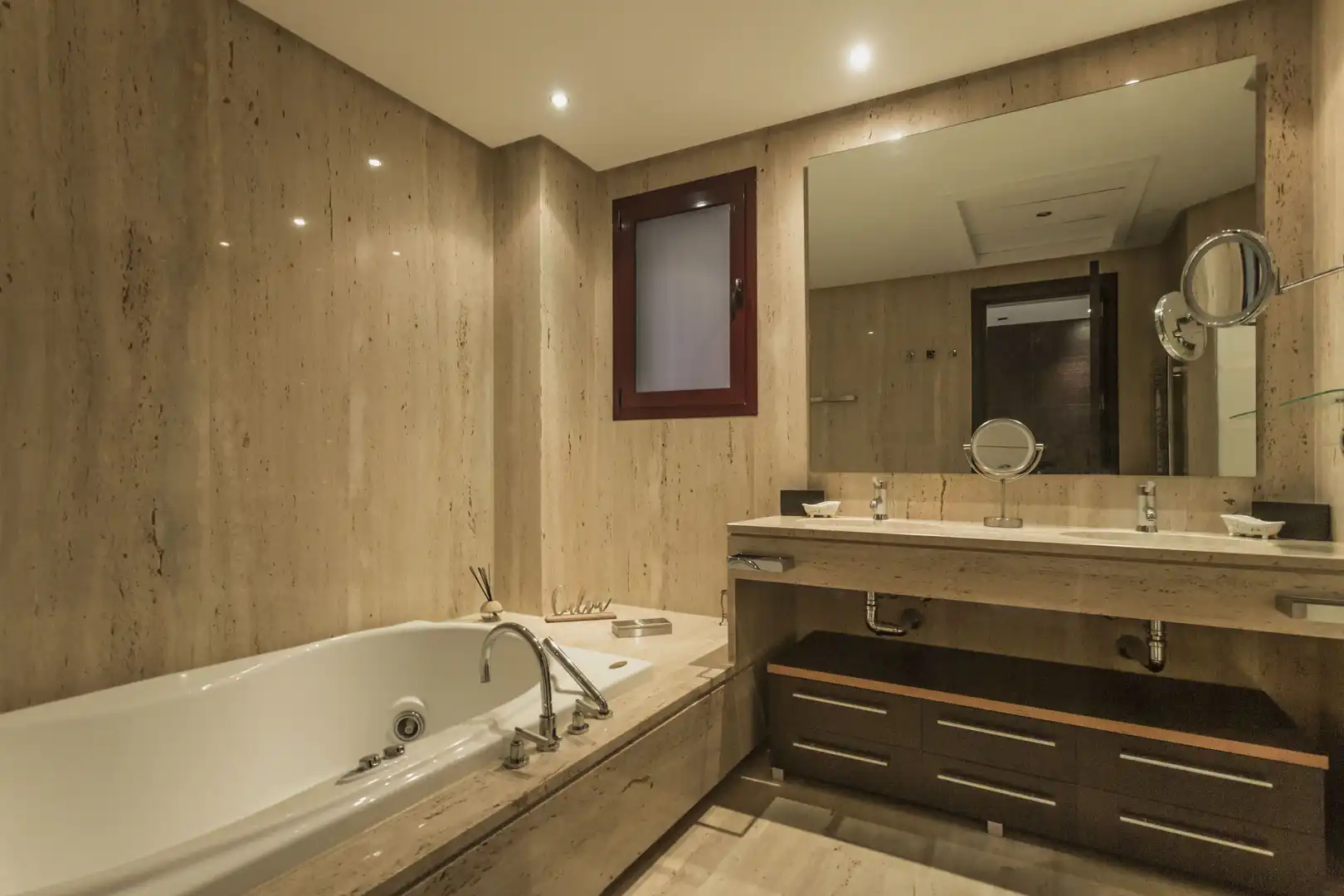 Home with pool for sale in Nueva Andalucía, imagen 38
