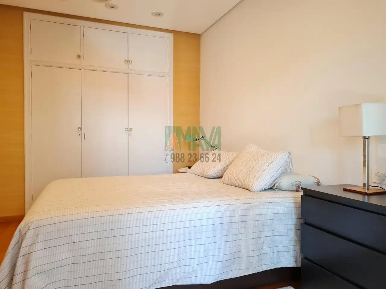 Habitación de Apartamento de alquiler en Ourense Capital  con Calefacción y Amueblado
