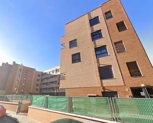 Vista exterior de Pis en venda en Ocaña amb Jardí privat, Traster i Piscina comunitària