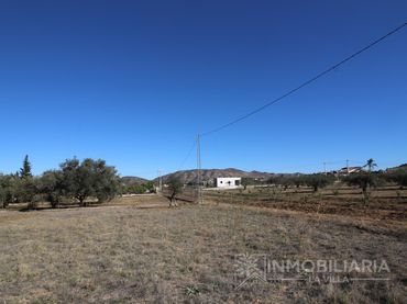 Casa rústica en venta en Urbanizacion Carretera De Cartama