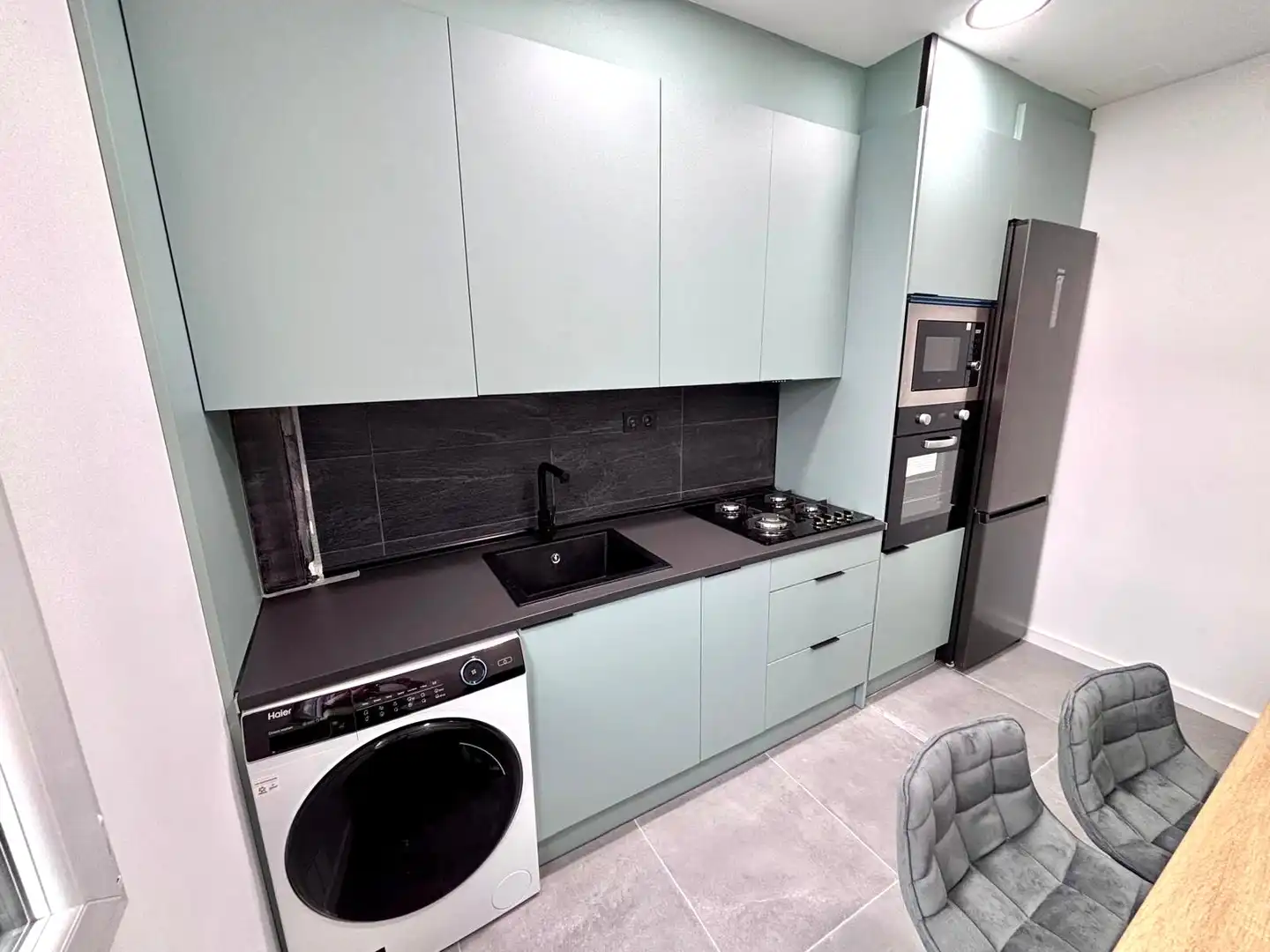 Cocina de Piso en venta en Gijón  con Calefacción, Jardín privado y Parquet