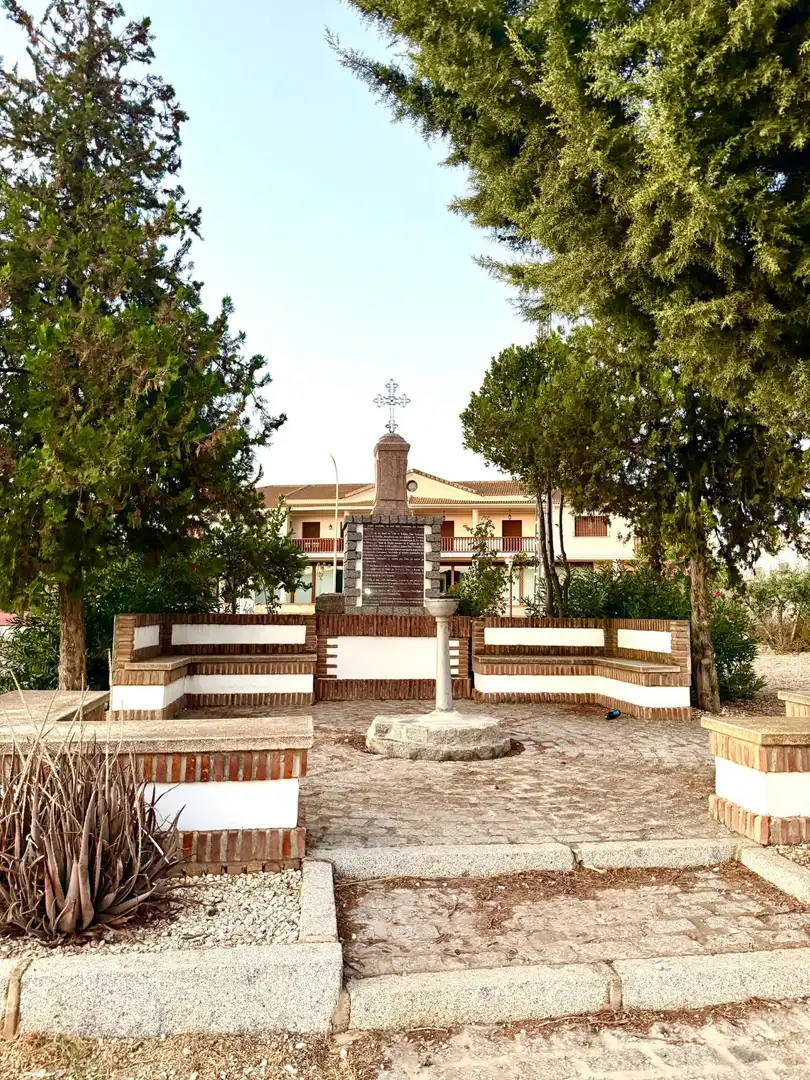 Vista exterior de Casa o xalet en venda en Humilladero amb Terrassa, Traster i Moblat