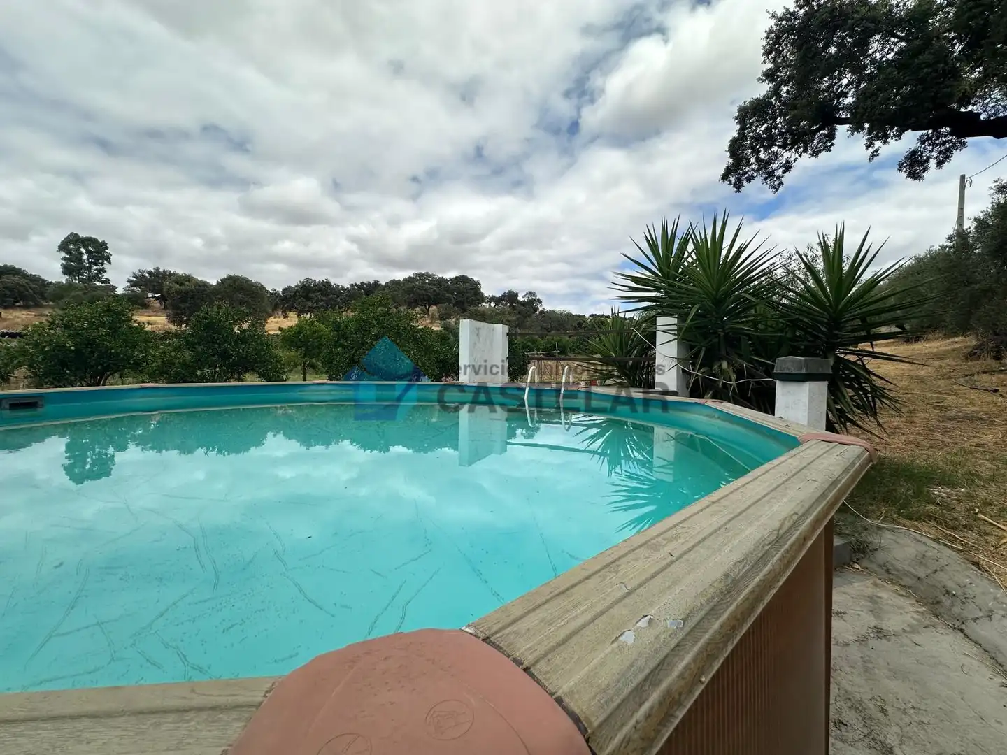 Piscina de Casa o xalet en venda en Oliva de la Frontera amb Moblat