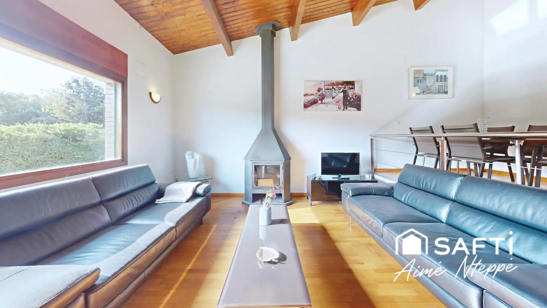 Sala d'estar de Casa o xalet en venda en Sant Julià de Ramis amb Calefacció, Piscina i Moblat