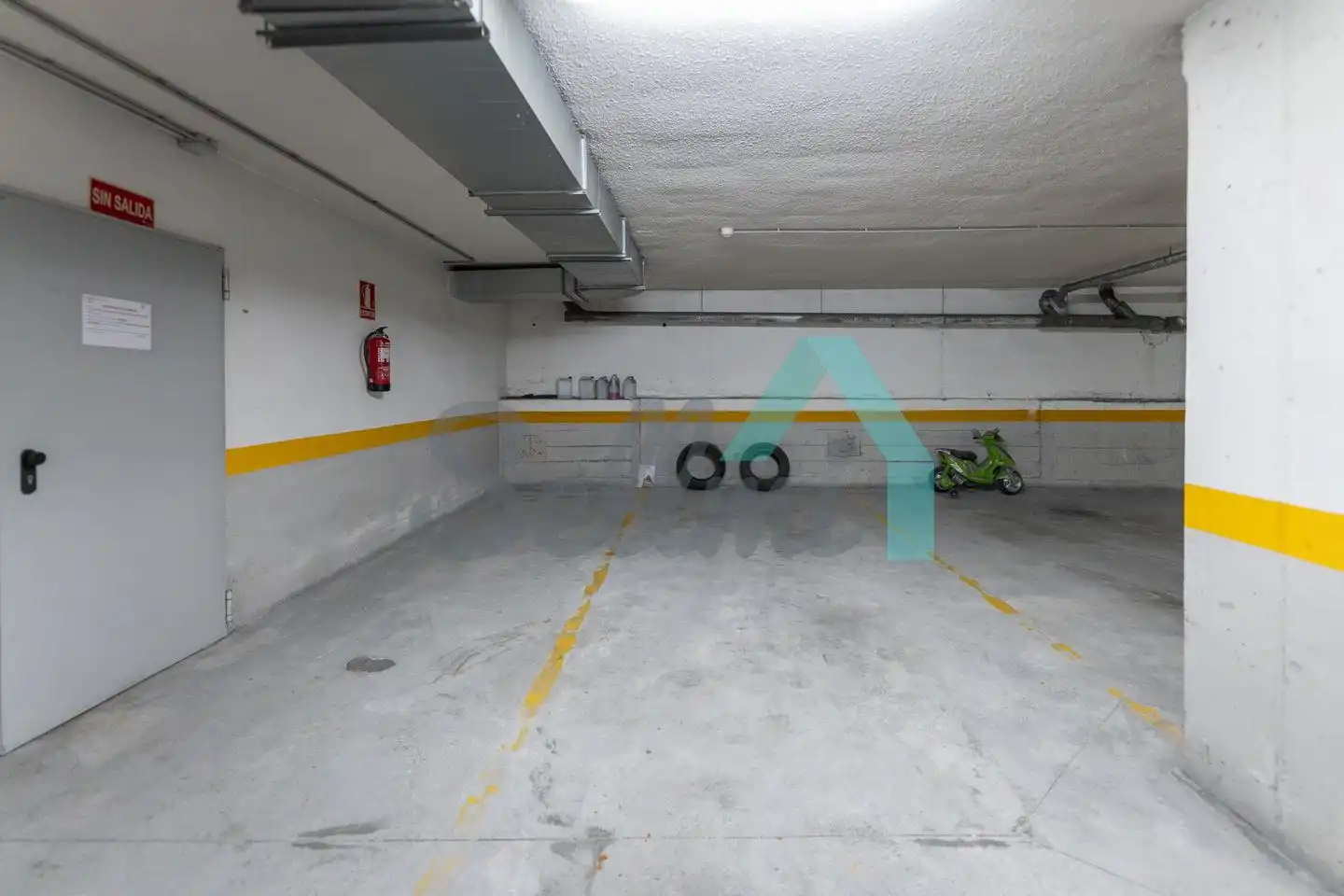 Parkplatz von Maisonette zum Verkauf in Oviedo  mit Heizung, Terrasse und Abstellraum