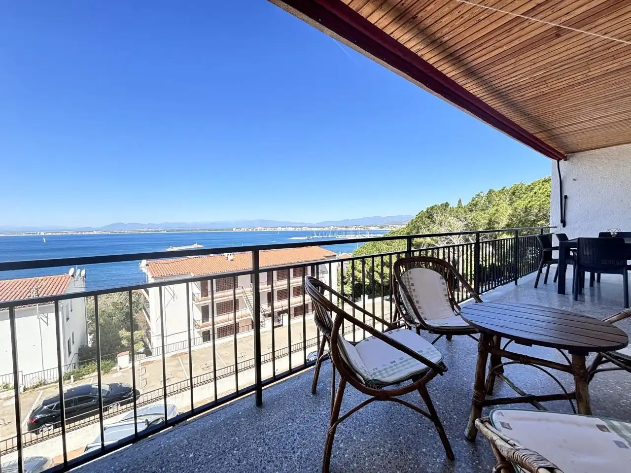 Terrace of Flat for sale in Roses  with Terrace and Furnished