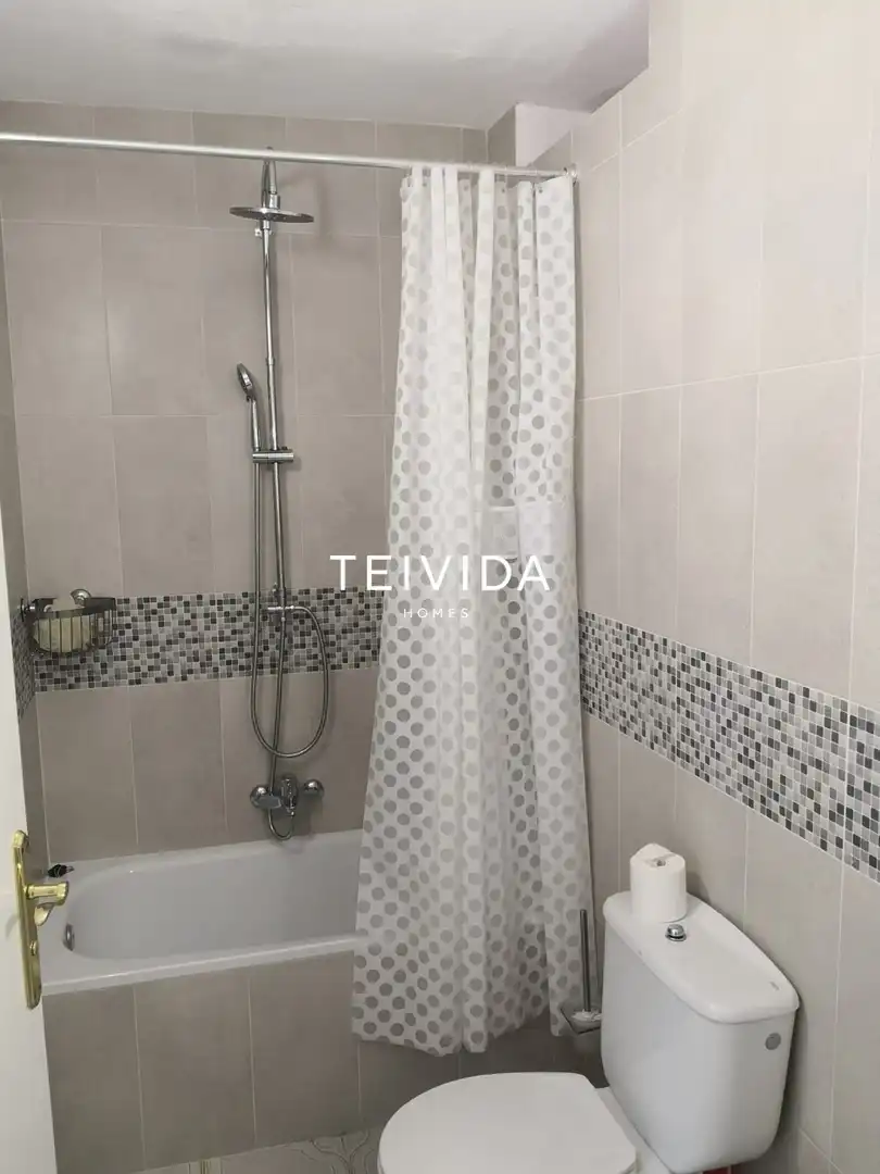 Bany de Casa adosada de lloguer en Santiago del Teide amb Piscina i Moblat