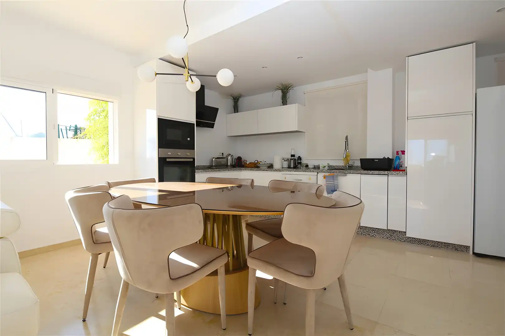 Apartament amb terrassa en venda a Estepona Pueblo, imagen 5