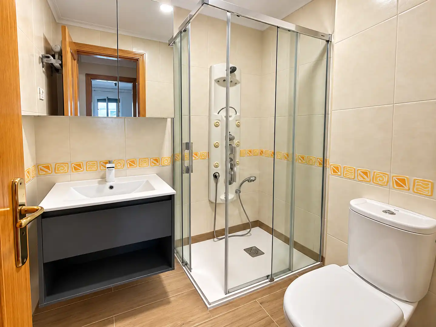 Bathroom of Flat for rent in Santander  with Heating, Terrace and Swimming Pool