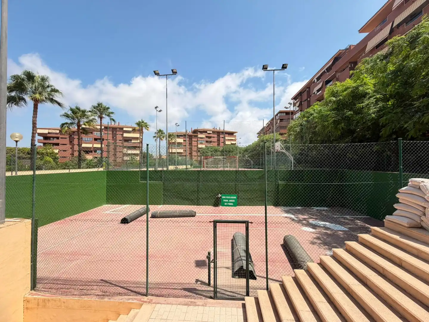 Vista exterior de Dúplex en venta en Alicante / Alacant con Aire acondicionado, Calefacción y Terraza