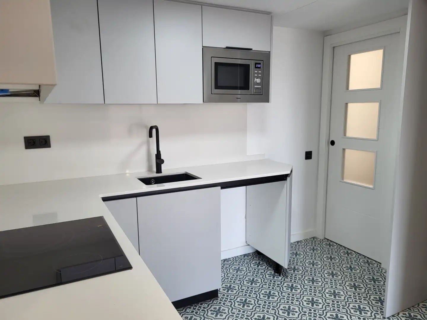 Wohnung zum Verkauf in Carrer Verge de Montserrat, Catalunya - Fontetes