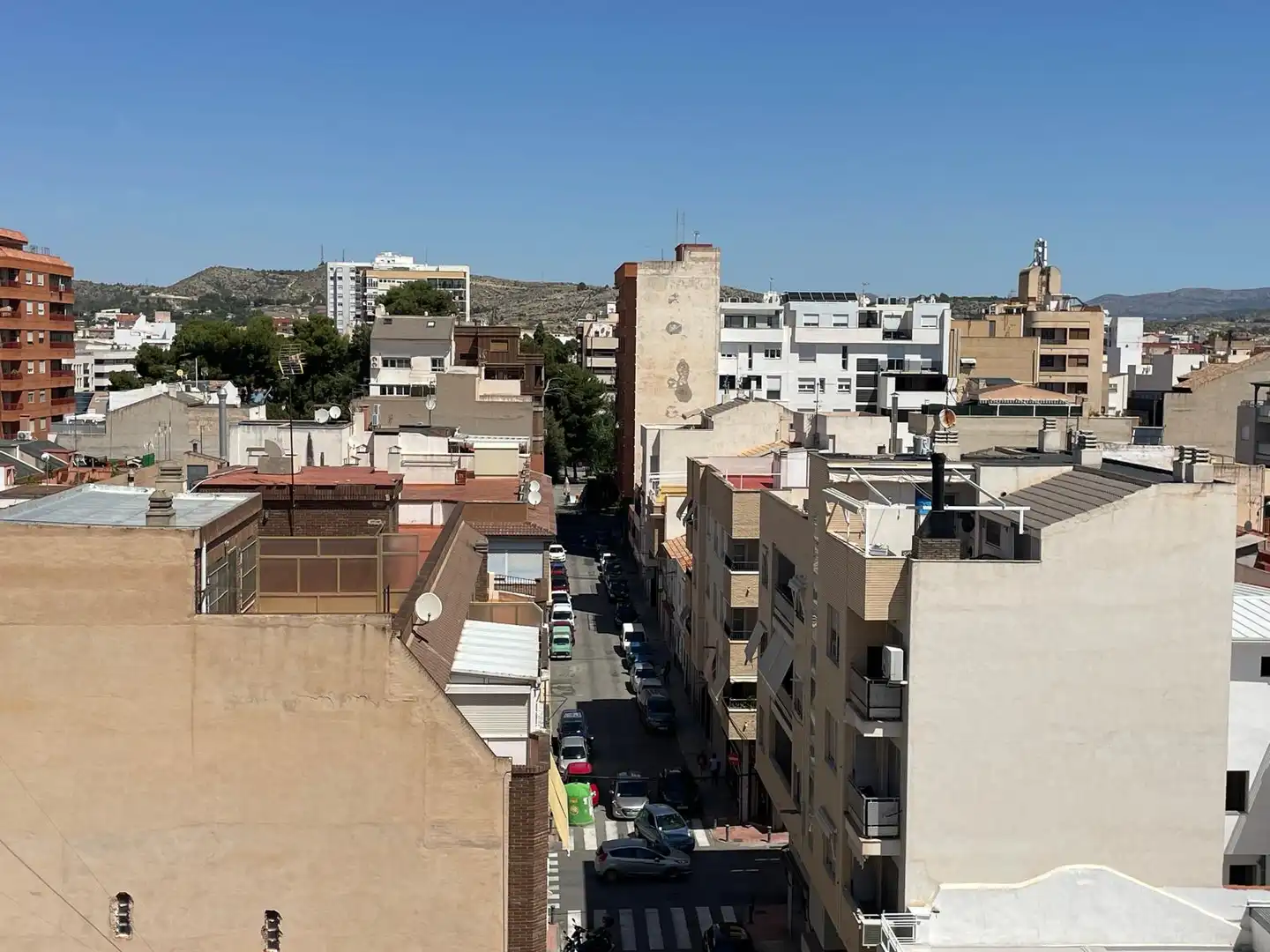 Vista exterior de Ático en venta en Elda con Aire acondicionado, Terraza y Balcón