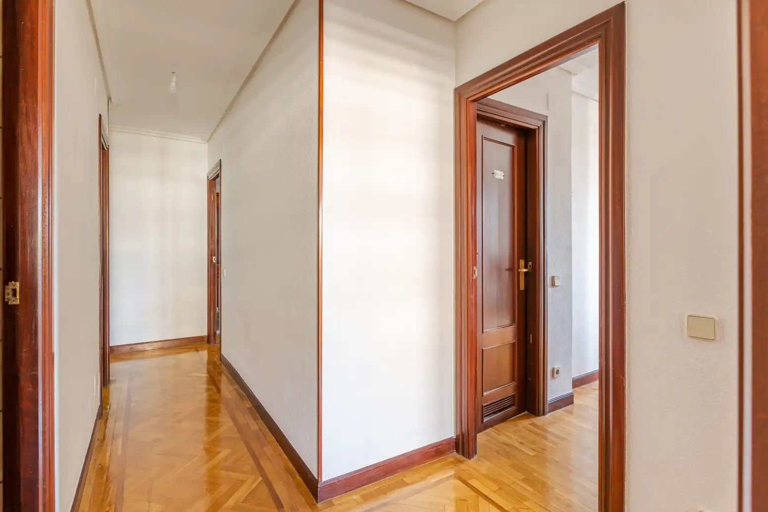 Piso en venta en  Pamplona / Iruña con Calefacción, Parquet y Trastero