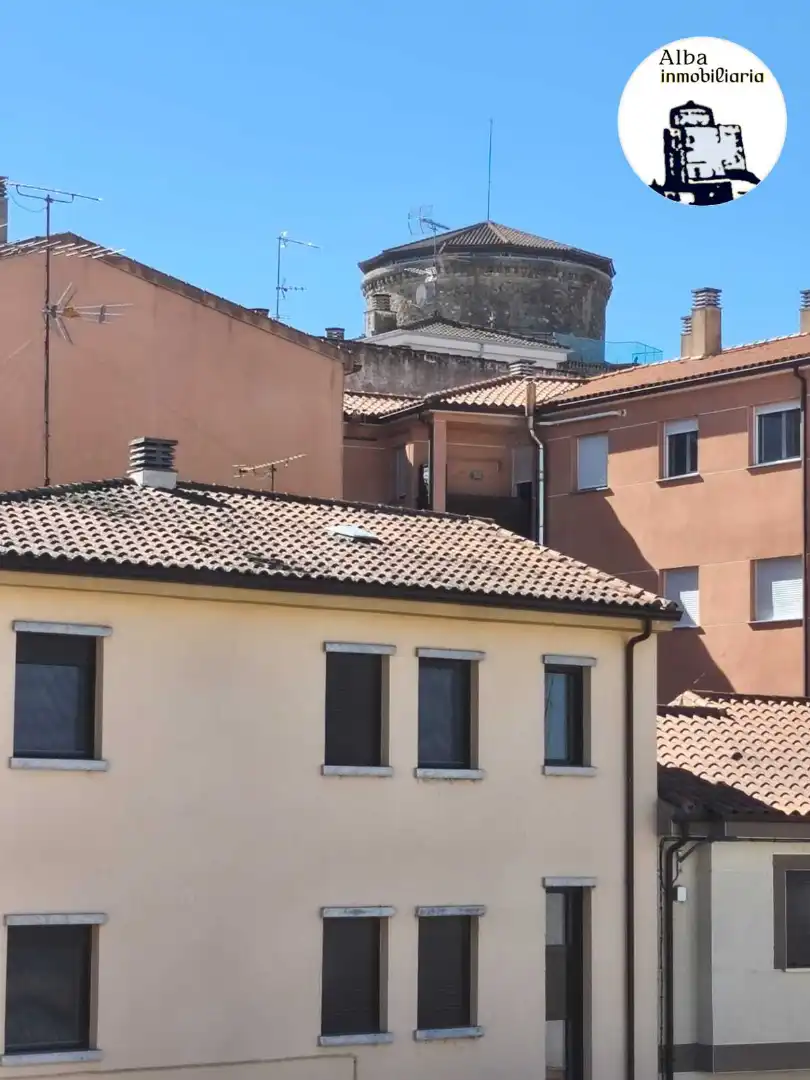 Vista exterior de Pis en venda en Alba de Tormes amb Balcó
