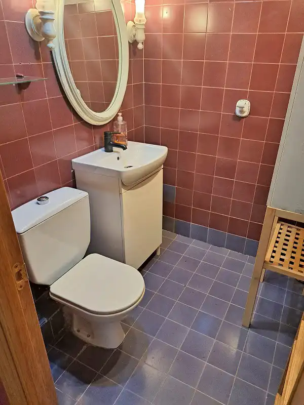 Badezimmer von Haus oder Chalet zum Verkauf in Navalagamella mit Heizung, Privatgarten und Parkett