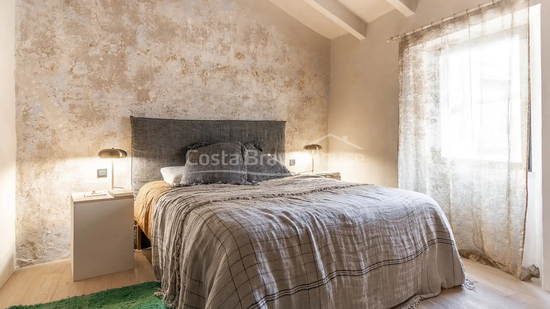 Schlafzimmer von Country house zum Verkauf in Ventalló mit Klimaanlage, Heizung und Privatgarten