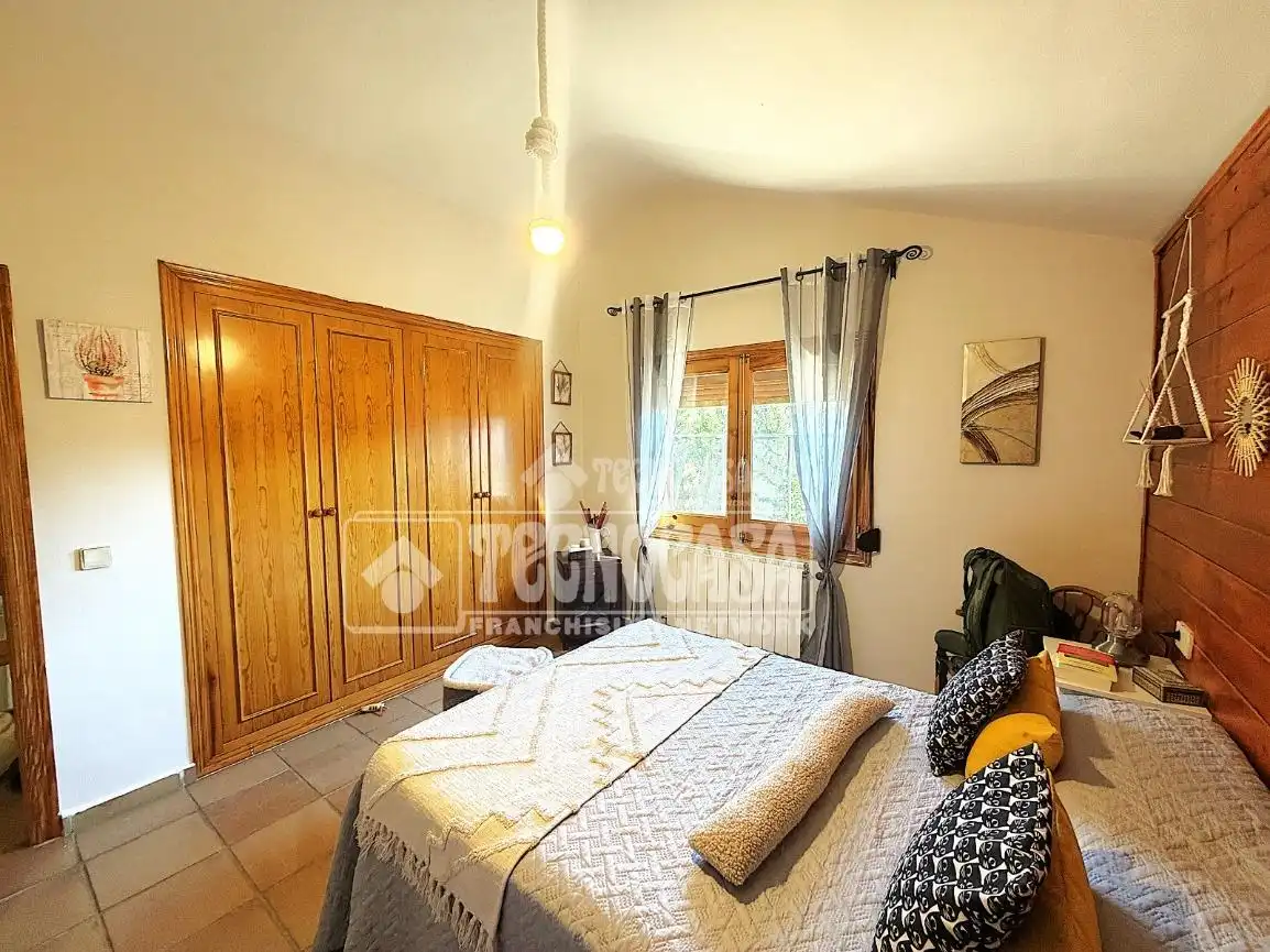 Dormitori de Casa o xalet en venda en Arcas del Villar amb Calefacció, Jardí privat i Traster