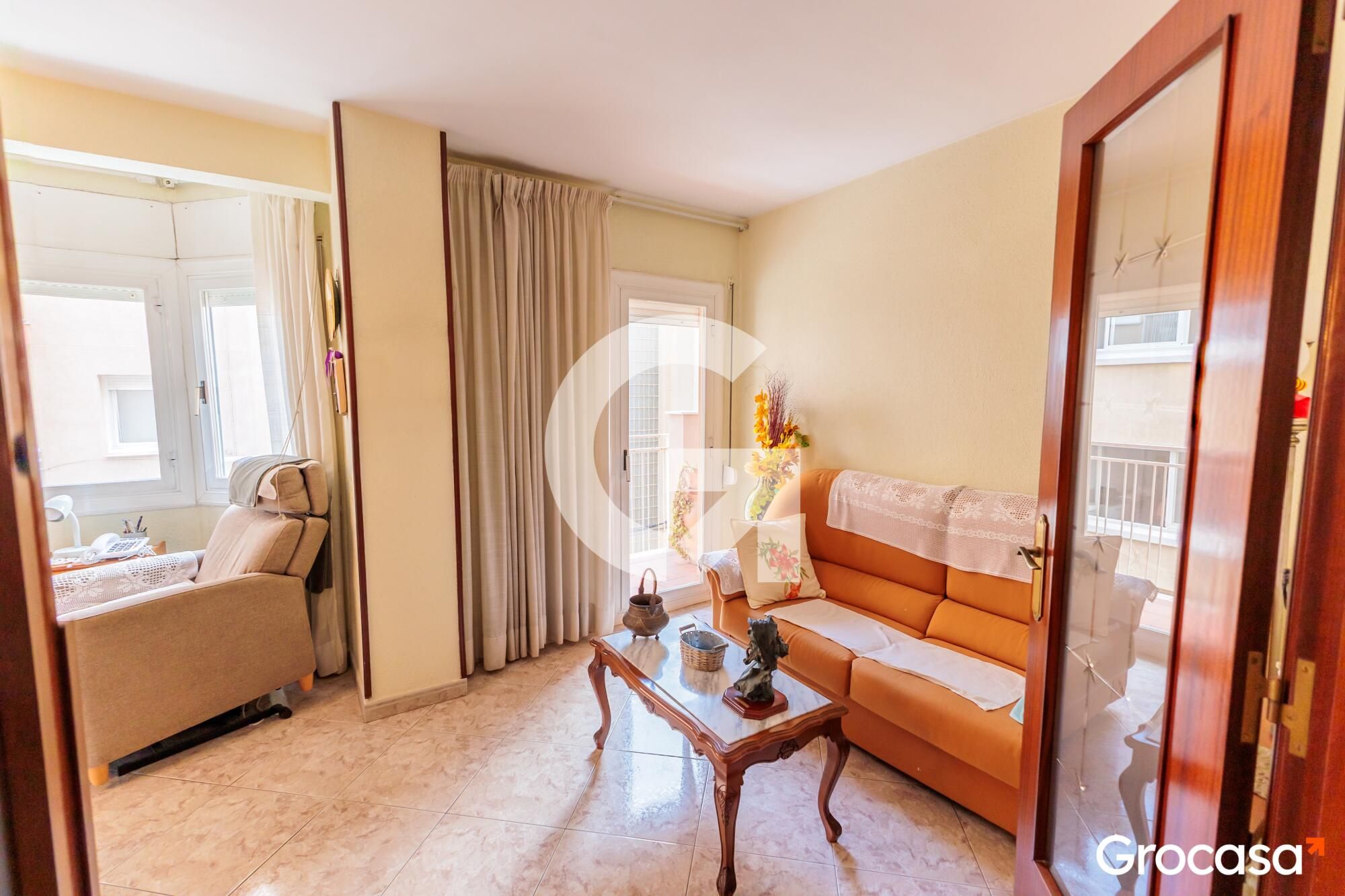 Living room of Flat for sale in Terrassa  with Heating, Furnished and Oven