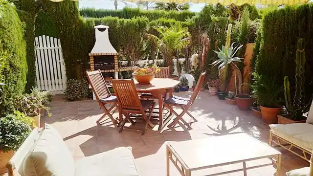 Detached homes for rent in Carrer de la Niña, Playa Muchavista