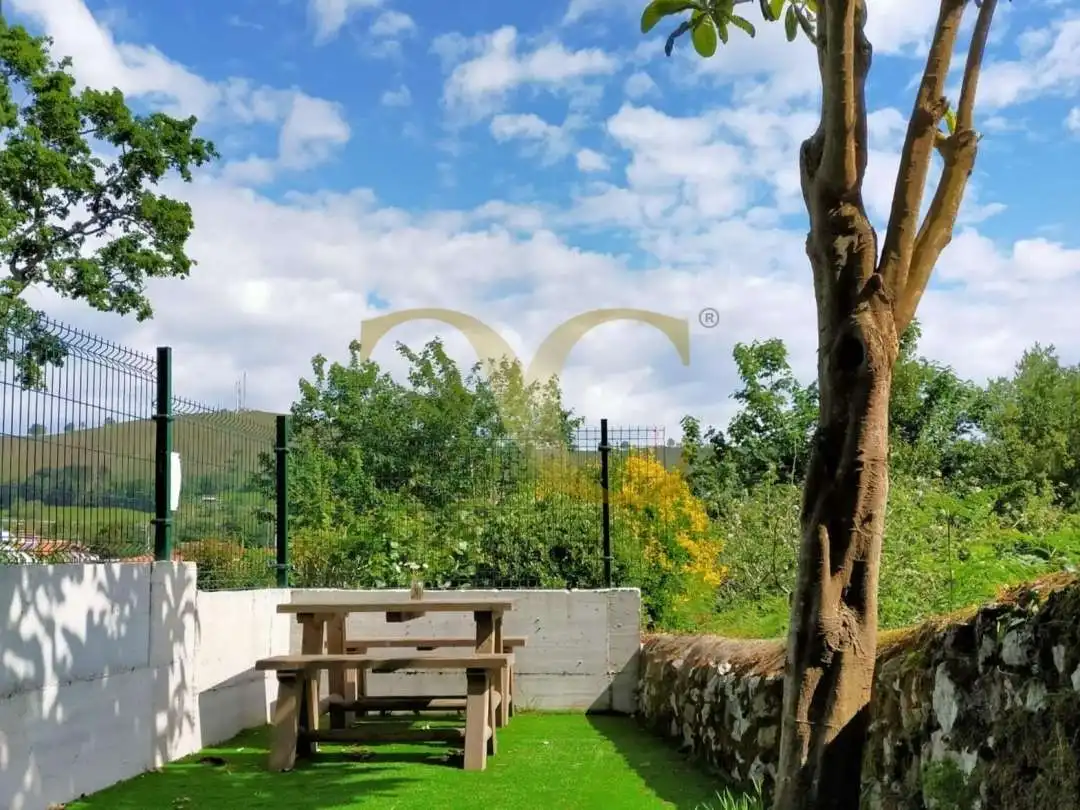 Terrassa de Casa adosada en venda en Llanes amb Calefacció, Jardí privat i Terrassa