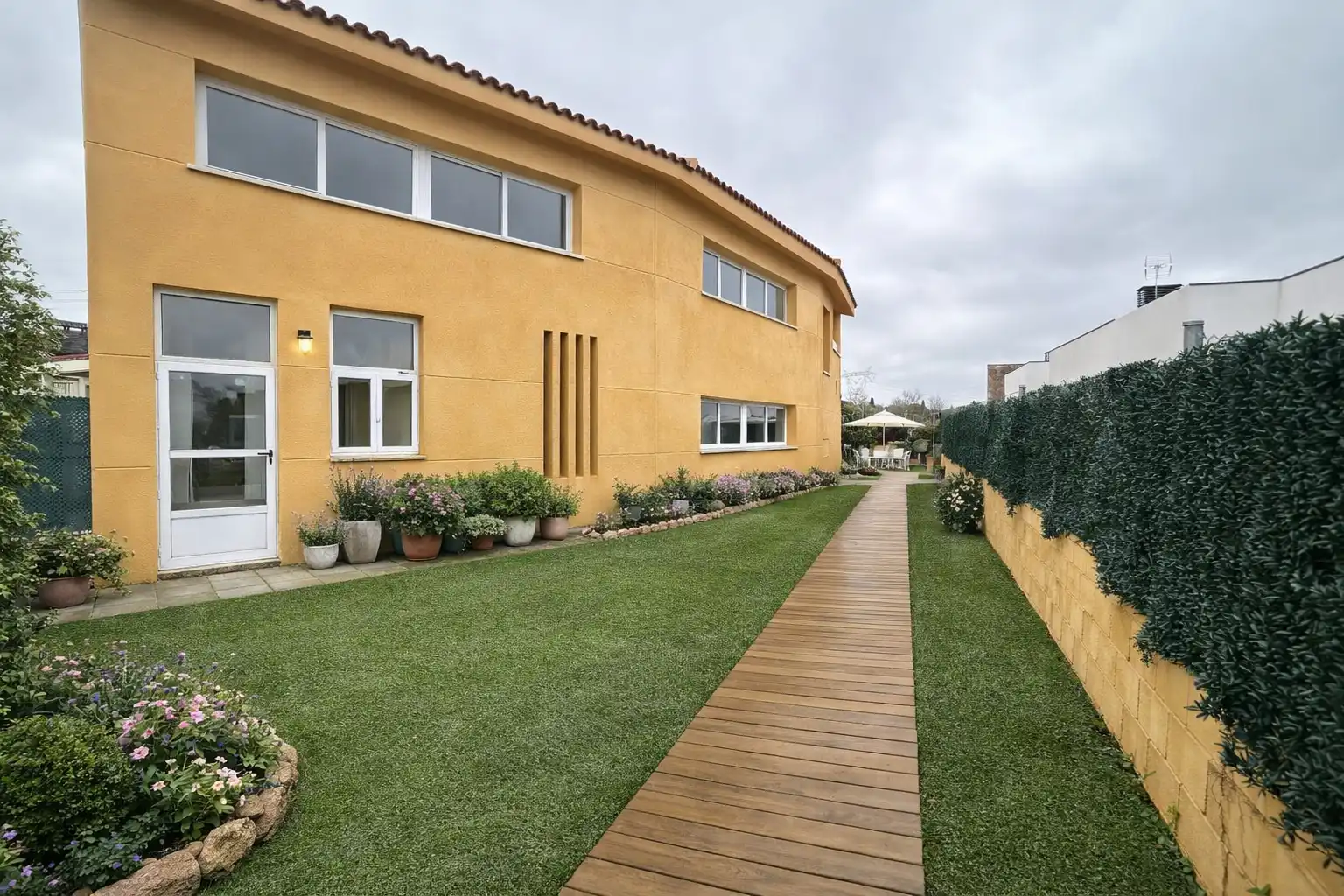 Exterior view of Houses for sale in Galapagar  with Heating
