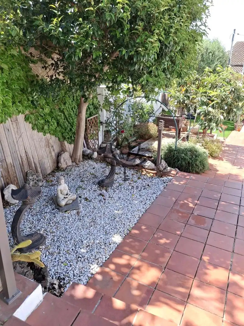Garten von Einfamilien-Reihenhaus zum Verkauf in Castelldefels mit Klimaanlage, Heizung und Privatgarten