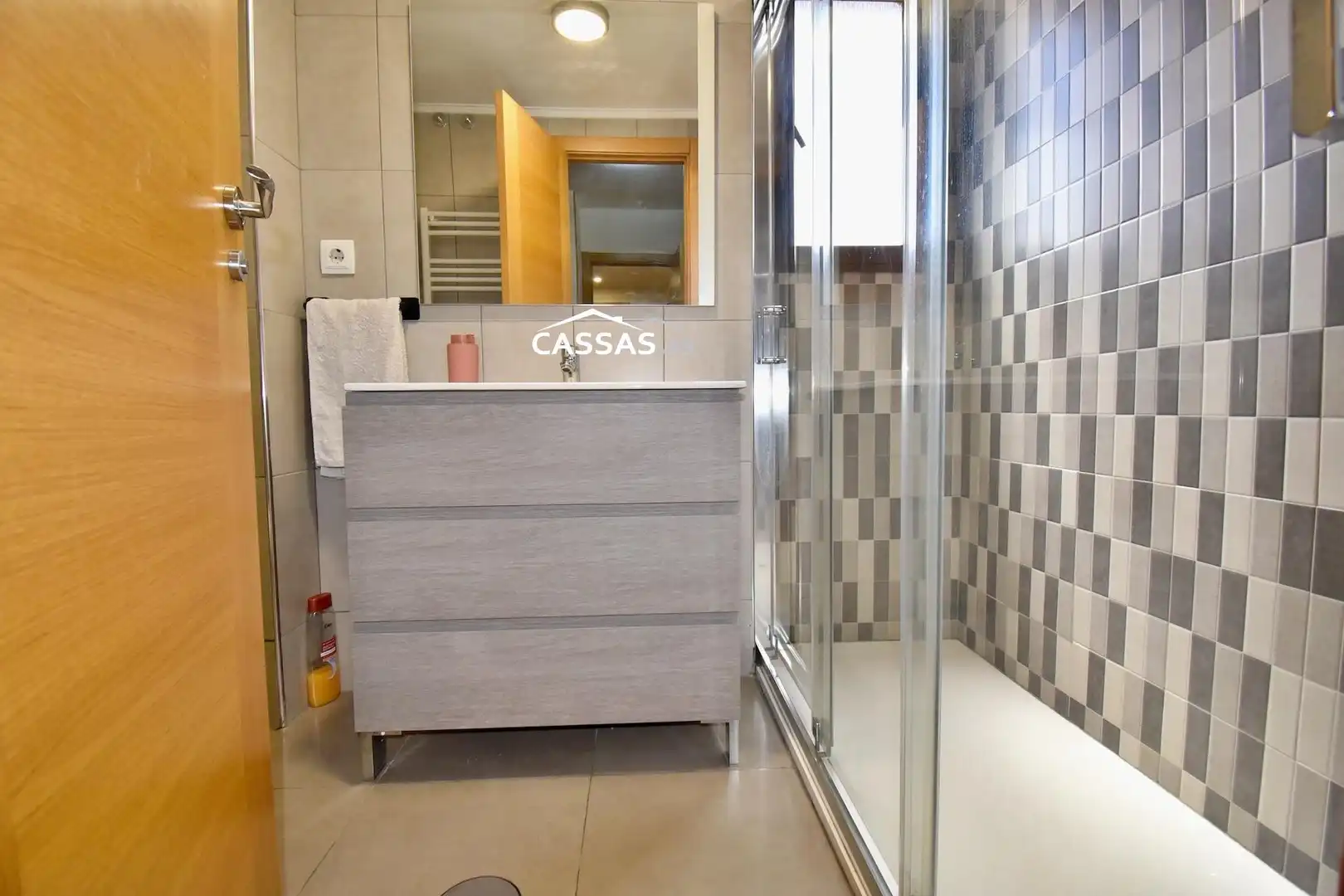 Bathroom of Flat for sale in Torrejón de Ardoz  with Air Conditioner, Heating and Parquet flooring
