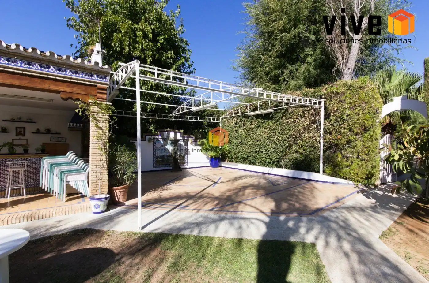 Exterior view of Houses for sale in Espartinas  with Air Conditioner, Heating and Terrace