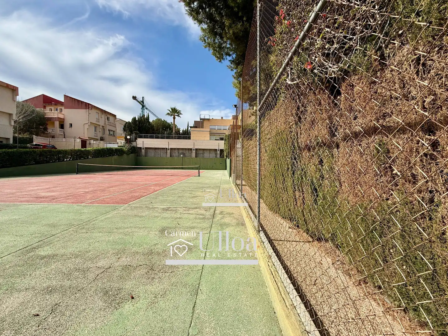 Vista exterior de Casa o xalet en venda en Alicante / Alacant amb Aire condicionat, Calefacció i Jardí privat