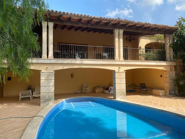 Casa-chalet en Venta en Carrer Menut en Son Vida