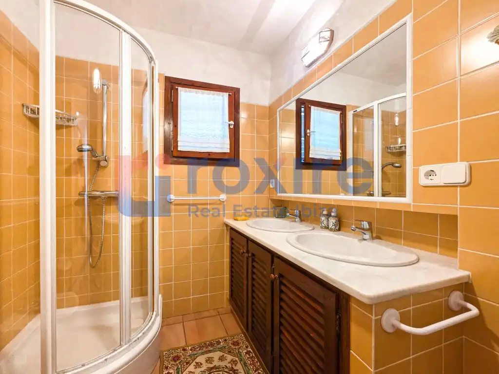 Bathroom of Houses for rent in Sant Josep de sa Talaia  with Air Conditioner, Private garden and Terrace