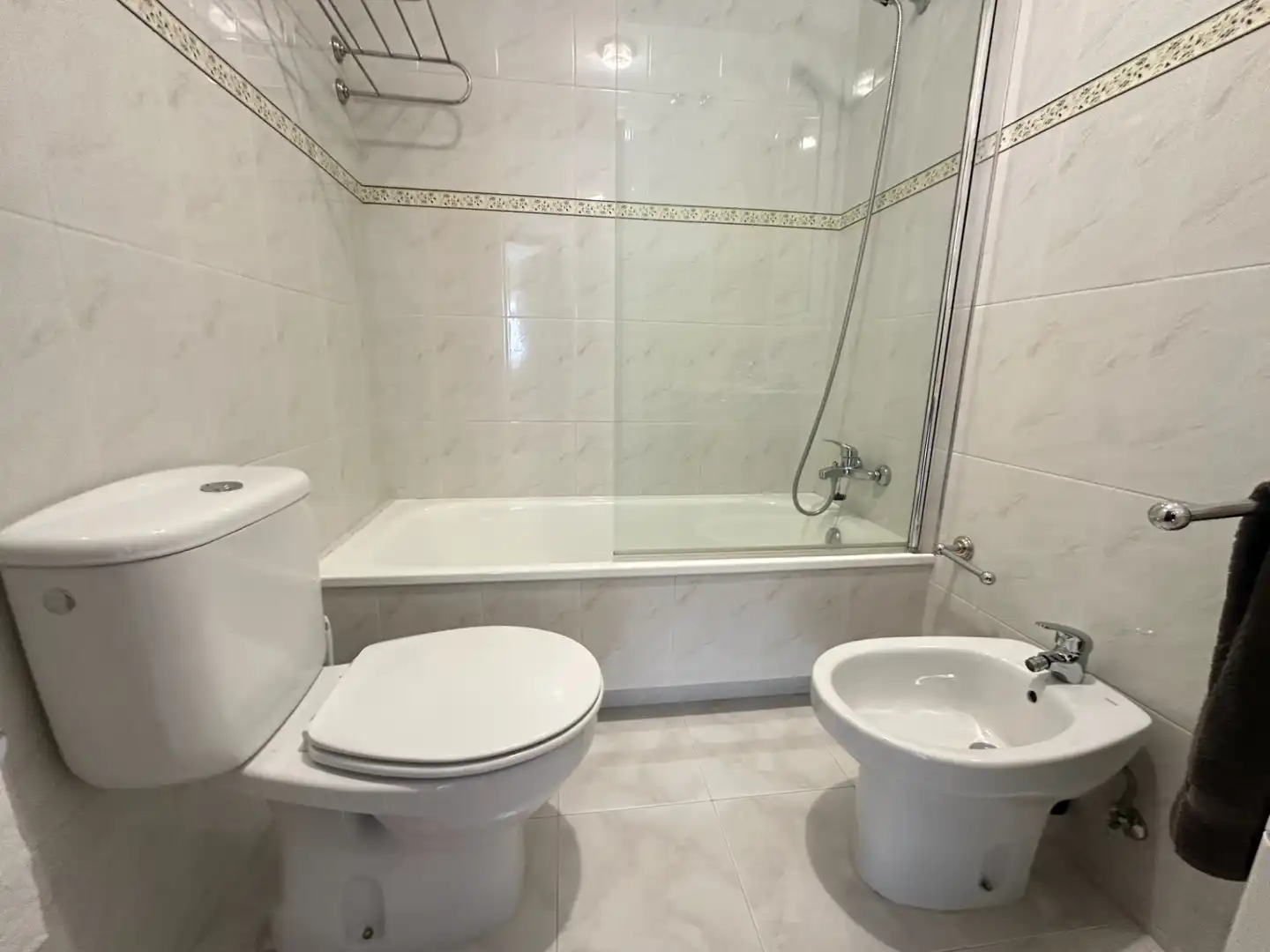 Baño de Piso en venta en Ames con Calefacción y Trastero