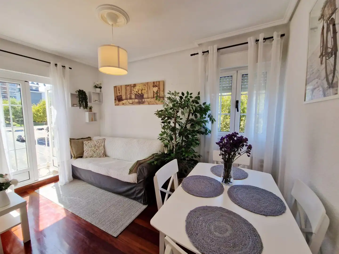 Wohnzimmer von Wohnung zur Miete in Santander mit Heizung, Terrasse und Möbliert