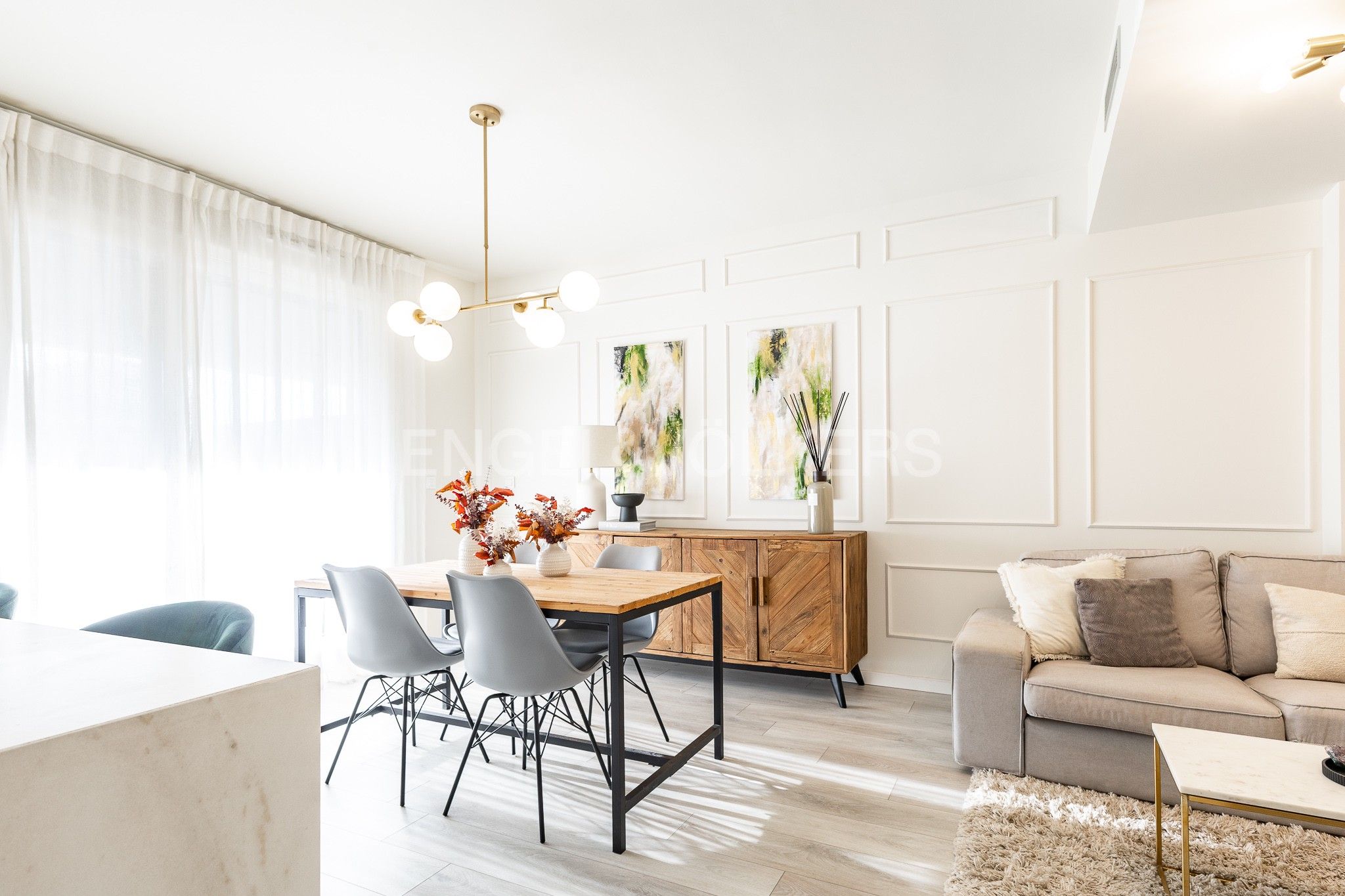 Dining room of Apartment for sale in Badalona  with Air Conditioner, Heating and Parquet flooring