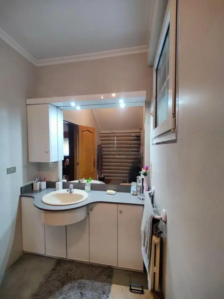 Bathroom of Houses for sale in Ourense Capital   with Heating, Private garden and Swimming Pool
