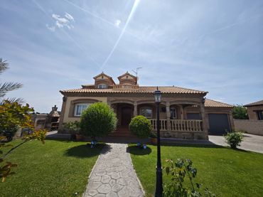 Maison avec balcon à vendre à Escalona