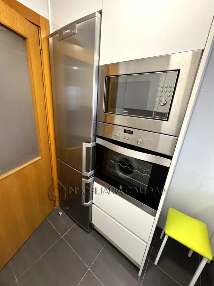Cocina de Piso en venta en Burgos con Calefacción, Terraza y Trastero