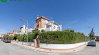 Vista exterior de Casa o xalet en venda en Ogíjares amb Aire condicionat, Calefacció i Jardí privat