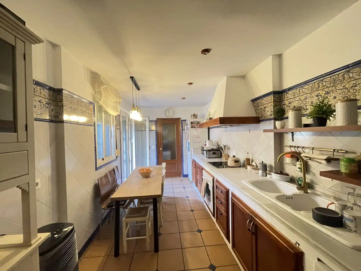 Cuina de Casa adosada en venda en Gines amb Aire condicionat, Calefacció i Traster
