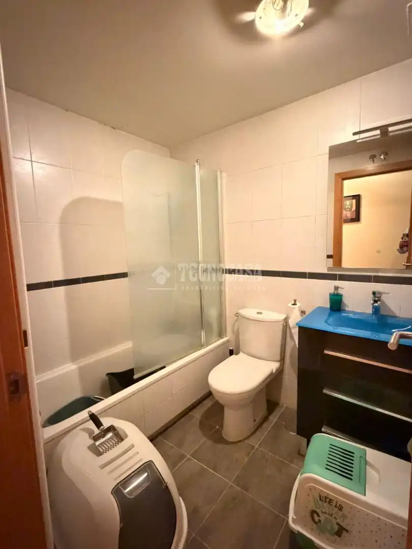 Bathroom of Flat for sale in Valdemoro  with Air Conditioner, Storage room and Community pool