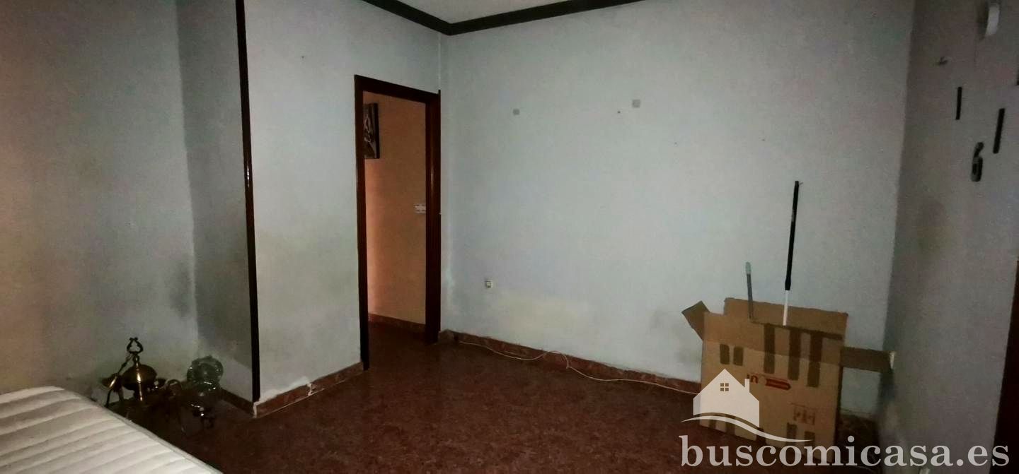 Planta baixa en venda en Linares