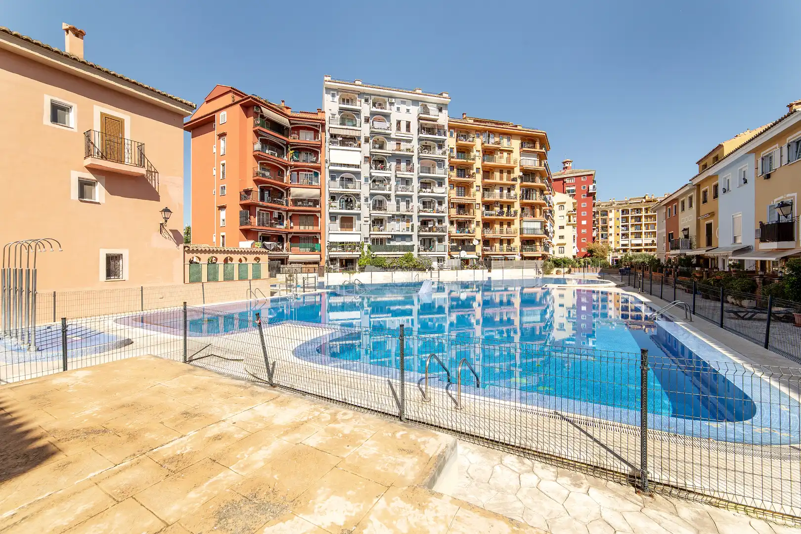 Piscina de Piso en venta en Alboraya con Parquet, Terraza y Piscina comunitaria